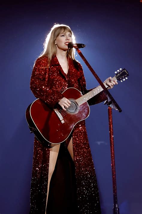 Taylorswift eras tour - Feb 8, 2024 ... Taylor Swift's blockbuster Eras Tour concert film, including five songs not shown in the theaters, will stream exclusively on Disney+ ...